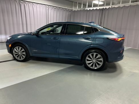 New 2026 Buick Envista Avenir FWD image 4