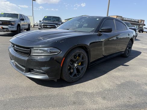 Used 2016 Dodge Charger R/T RWD image 1