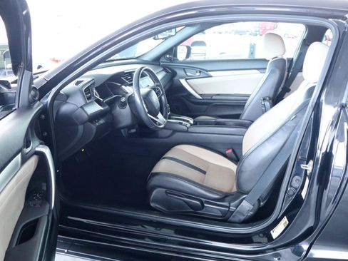 Used 2016 Honda Civic Touring image 14