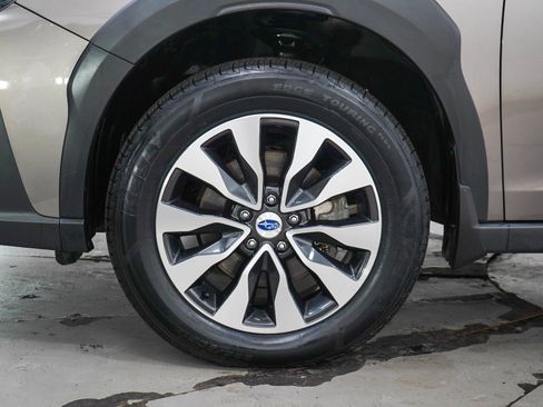 Used 2023 Subaru Outback Limited AWD/4WD image 29