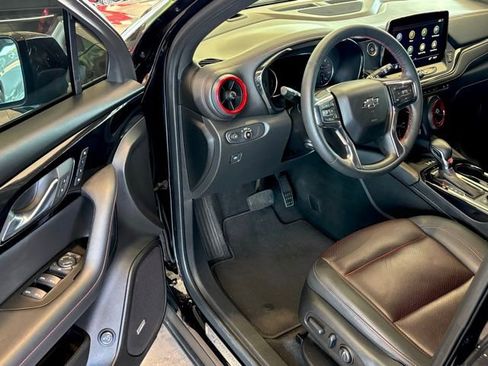 Used 2023 Chevrolet Blazer RS w/ Enhanced Convenience Package image 9