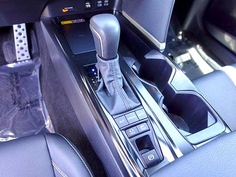 Used 2025 Toyota Camry SE w/ Convenience Package FWD image 19