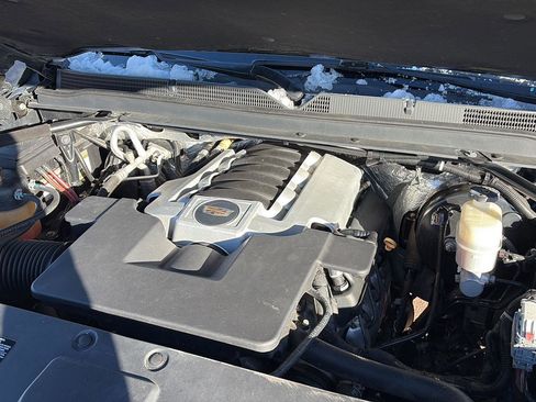 Used 2017 Cadillac Escalade ESV Luxury image 5