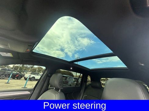 Used 2023 Volkswagen Tiguan SEL R-Line image 11