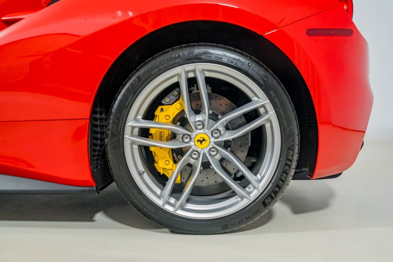 Certified 2017 Ferrari 488 Spider RWD image 23