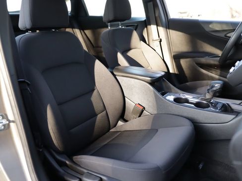 Used 2025 Chevrolet Malibu LT FWD image 26