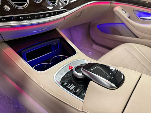 Used 2020 Mercedes-Benz S 560 Sedan image 31