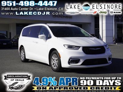 Used 2022 Chrysler Pacifica Touring-L
