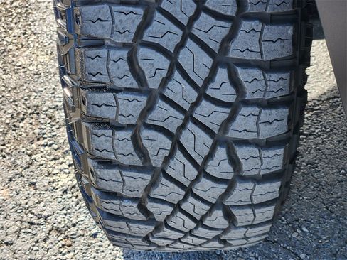 Certified 2024 Chevrolet Colorado ZR2 w/ Safety Package image 13