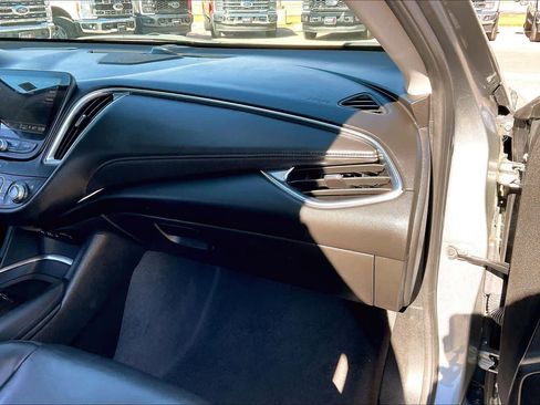 Used 2024 Chevrolet Malibu LT image 18