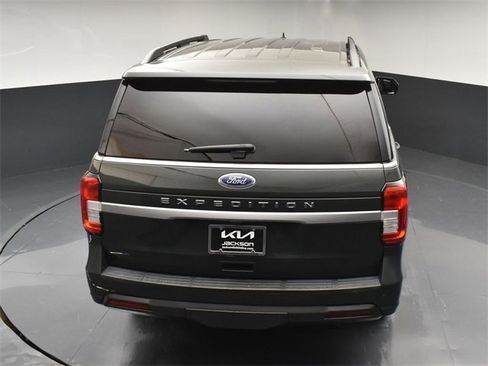 Used 2022 Ford Expedition XLT image 45
