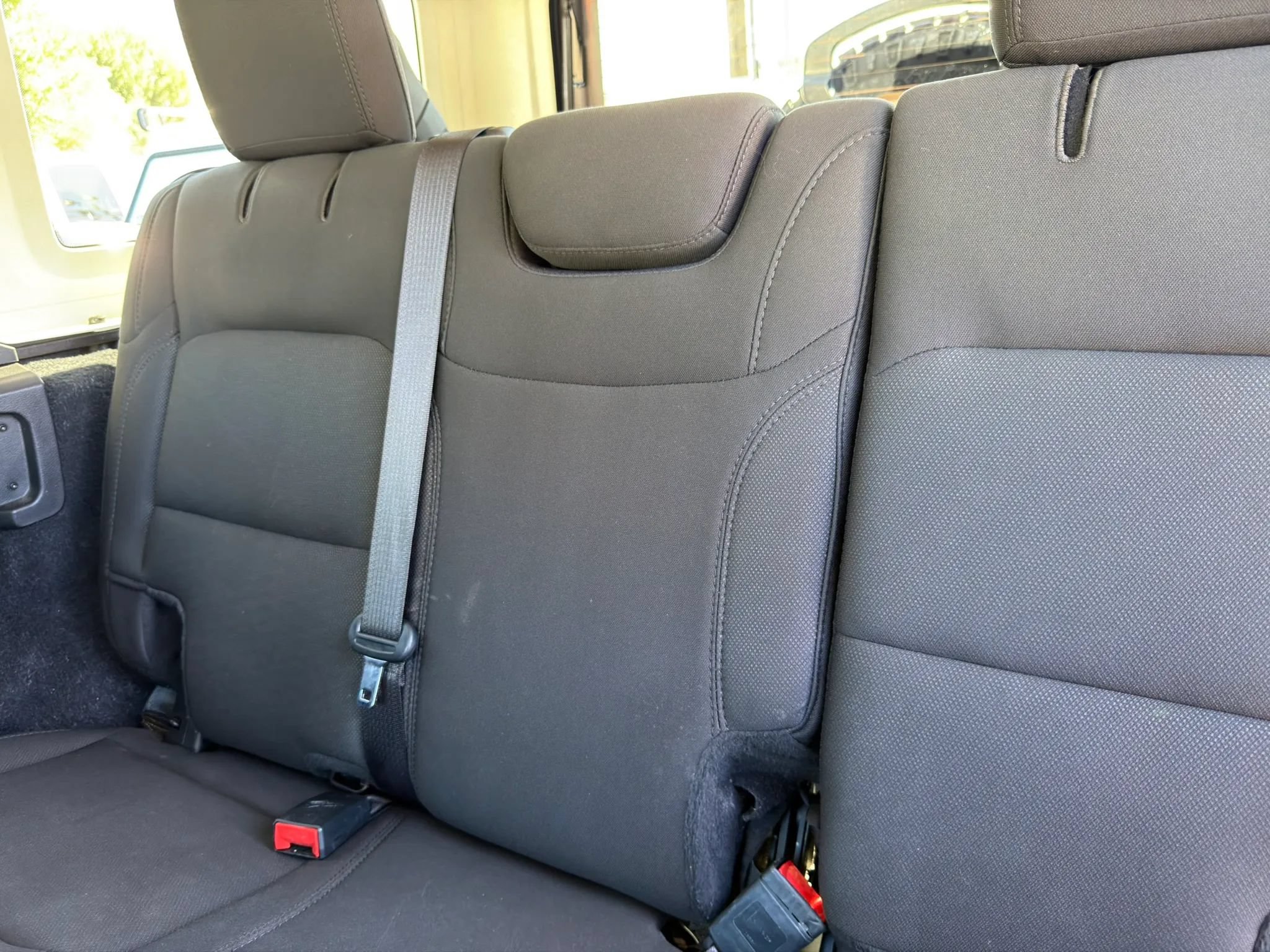 Used 2019 Jeep Wrangler Unlimited Sahara w/ Safety Group AWD/4WD image 27