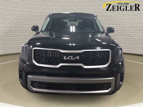 Used 2023 Kia Telluride EX AWD/4WD image 2