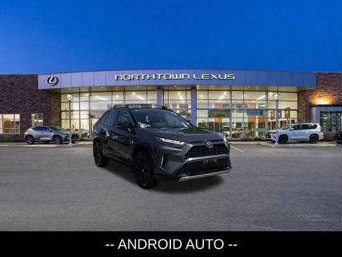 Used 2023 Toyota RAV4 XSE AWD/4WD image 4