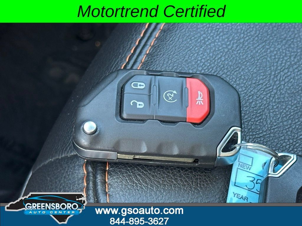 Used 2022 Jeep Gladiator Mojave w/ LED Lighting Group AWD/4WD image 36