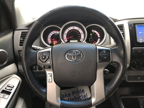 Used 2015 Toyota Tacoma 4x4 Access Cab V6 image 16