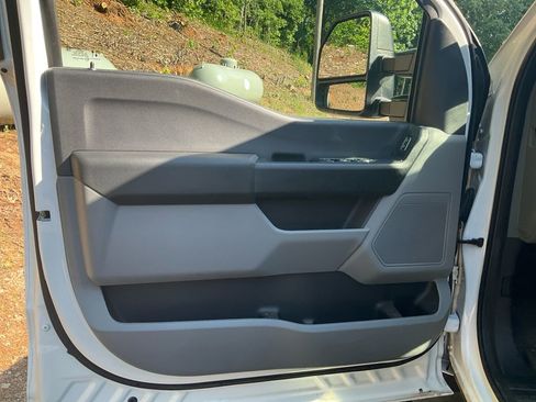 Used 2024 Ford F350 XL w/ XL Chrome Package AWD/4WD image 17
