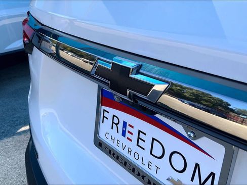 Certified 2023 Chevrolet Traverse RS image 32