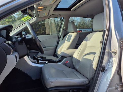 Used 2016 Honda Accord EX-L image 18