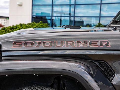 Used 2021 Jeep Gladiator Overland w/ Popular Equipment Package image 19