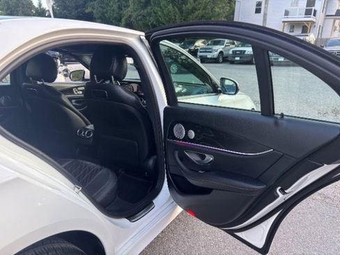 Used 2018 Mercedes-Benz E 300 E300 Luxury 4MATIC Sedan image 43