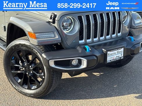 Used 2023 Jeep Wrangler Unlimited Sahara image 6