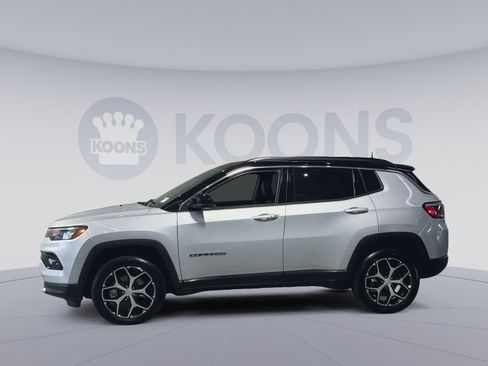 Used 2024 Jeep Compass Limited w/ Sun and Sound Group AWD/4WD image 7
