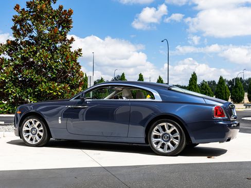 Certified 2017 Rolls-Royce Wraith image 40