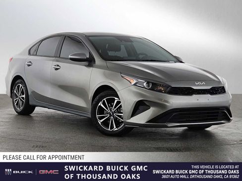 Used 2022 Kia Forte LXS FWD image 1