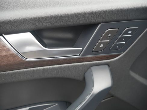 Certified 2023 Audi Q5 2.0T Premium w/ Convenience Package image 17