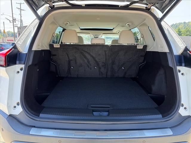 Used 2023 Nissan Rogue SV w/ SV Premium Package AWD/4WD image 26