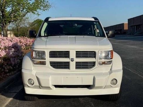 Used 2011 Dodge Nitro Shock RWD image 4