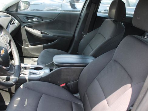 Used 2016 Chevrolet Malibu LT FWD image 7