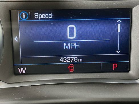 Used 2023 GMC Acadia SLE w/ Driver Convenience Package image 17