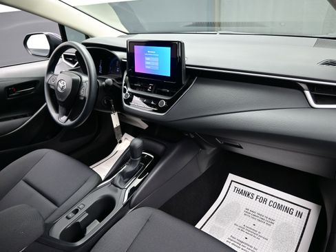 Used 2026 Toyota Corolla LE FWD image 14