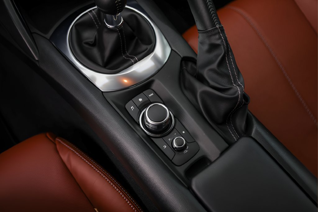 Used 2022 MAZDA MX-5 Miata RF Grand Touring RWD image 23
