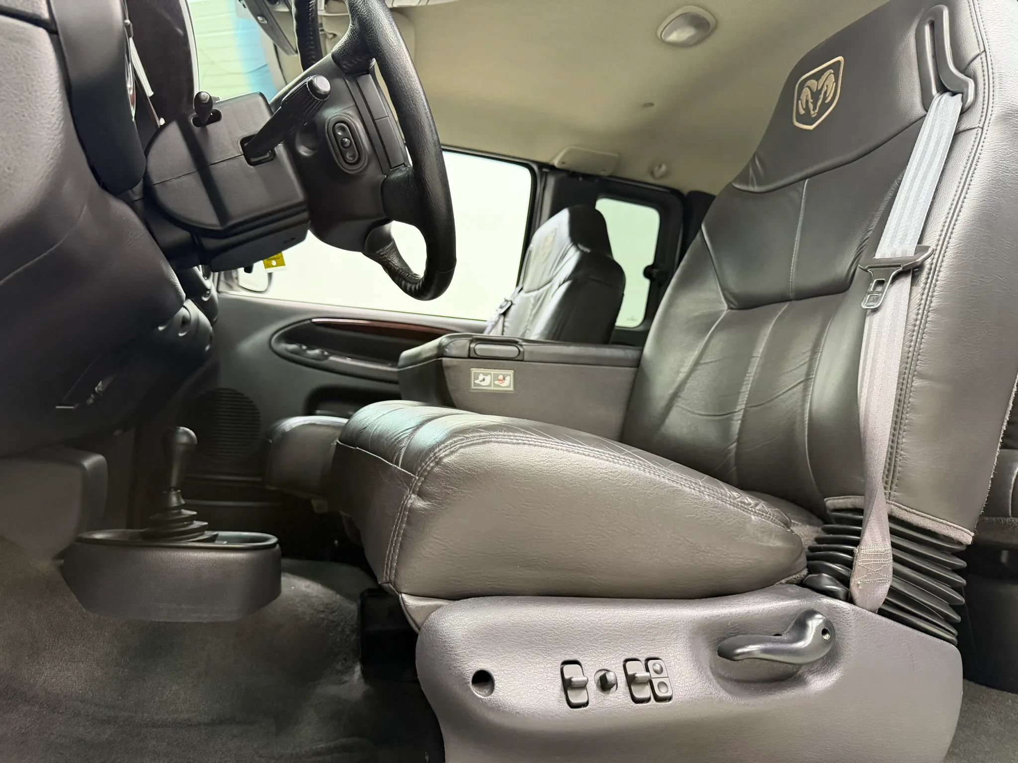Used 2001 Dodge Ram 2500 Truck 4x4 Quad Cab image 17