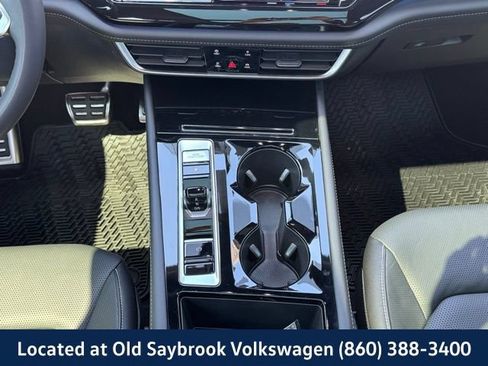 Certified 2025 Volkswagen Atlas Cross Sport SEL R-Line AWD/4WD image 16