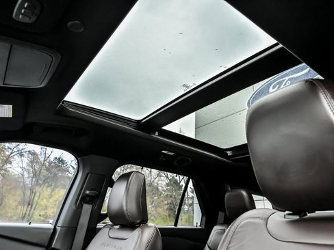 Used 2021 Ford Explorer Platinum w/ Equipment Group 601A image 16