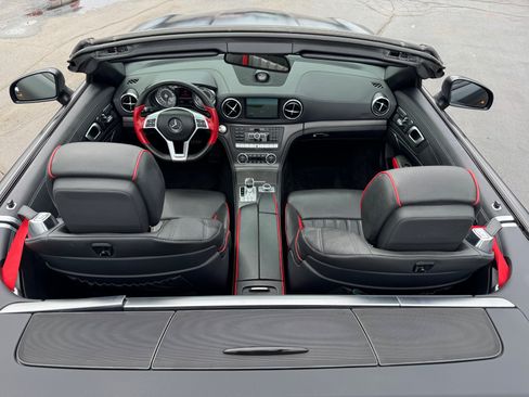 Used 2016 Mercedes-Benz SL 550 image 9