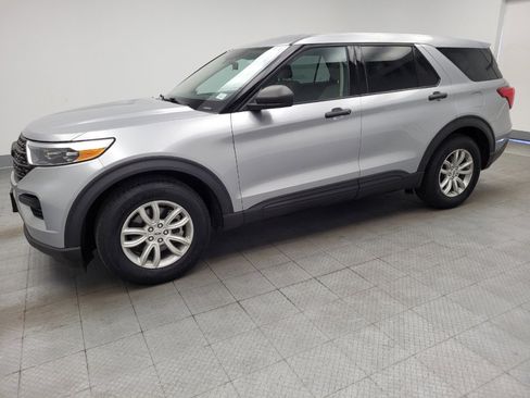 Used 2020 Ford Explorer 2WD image 2