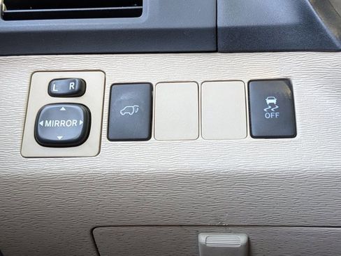 Used 2010 Toyota Venza AWD image 11