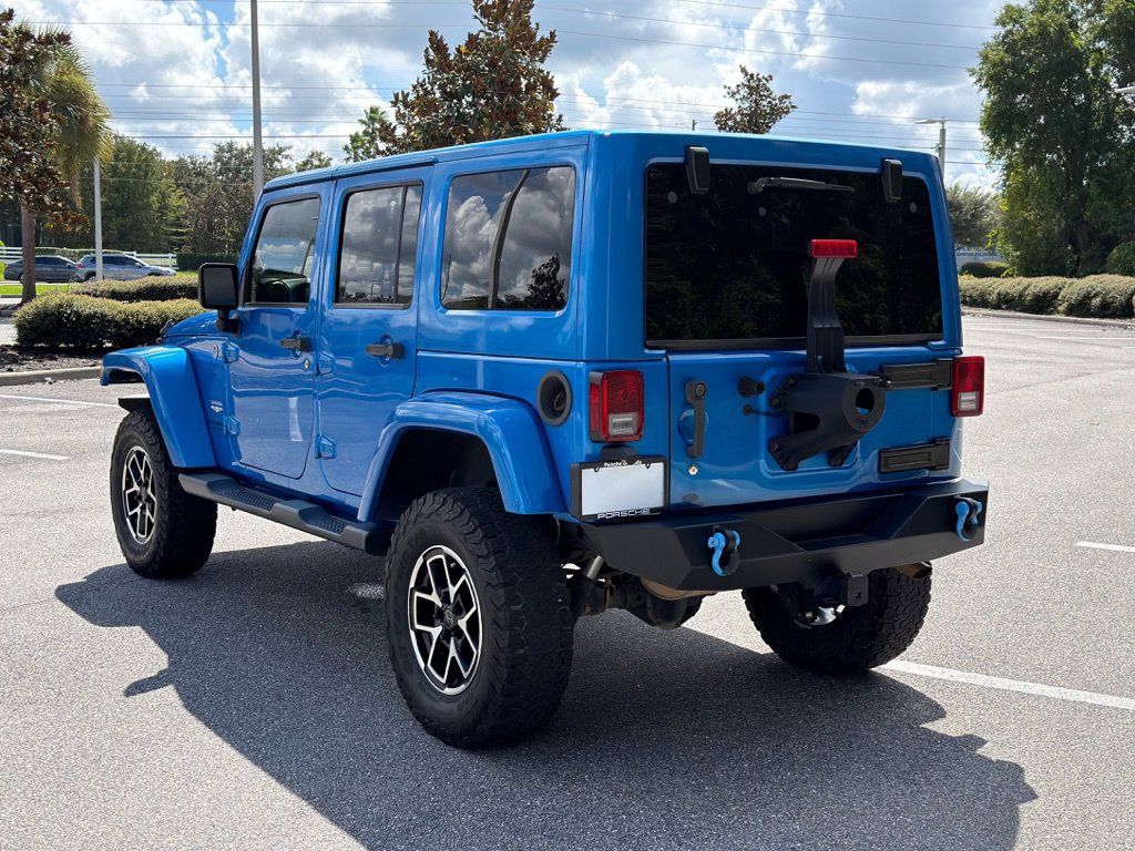 Used 2015 Jeep Wrangler Unlimited Sahara w/ Dual Top Group AWD/4WD image 3