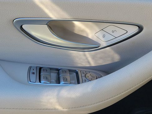 Used 2022 Mercedes-Benz E 350 Sedan image 26