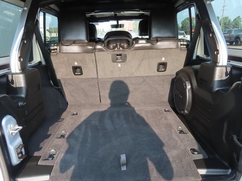 Used 2023 Jeep Wrangler Unlimited Sahara AWD/4WD image 30