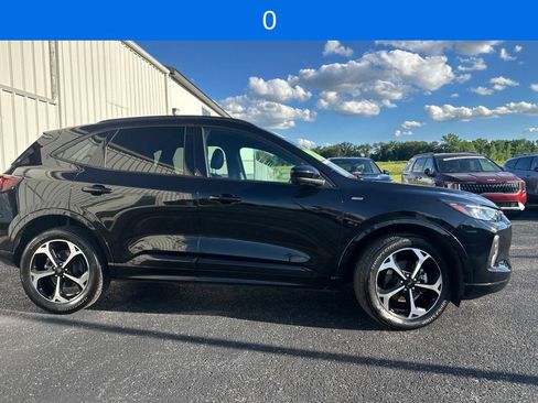 Used 2023 Ford Escape ST-Line Select w/ Tech Pack #2 AWD/4WD image 5