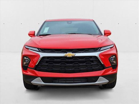 New 2025 Chevrolet Blazer LT w/ Driver Confidence Package image 6