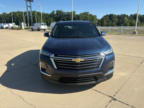 Used 2023 Chevrolet Traverse LT w/ LT Premium Package AWD/4WD image 9