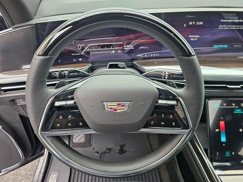 New 2026 Cadillac Escalade ESV Luxury AWD/4WD image 30