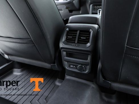 Used 2022 Volkswagen Tiguan SE image 76